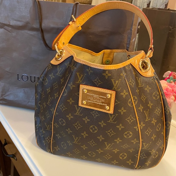 Louis Vuitton Handbags - SOLD !!DISCONTINUED ✨✨Louis Vuitton Hobo Galliera PM